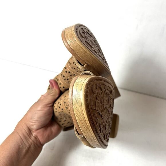 Sofft Tan Leather Block Heeled Cutout Sandals Womens Sz 9 M Sling Back Peep Toe - Picture 7 of 11